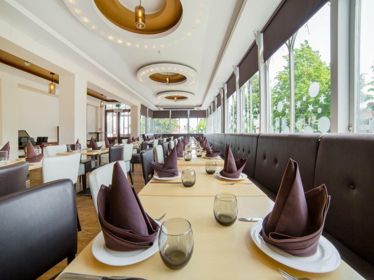 Oyo Osterley Park Hotel Isleworth Luaran gambar